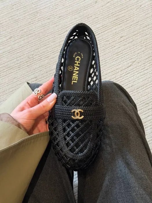 Chanel Braided Woven Loafers CC Logo Black Fabric G39852 view 2