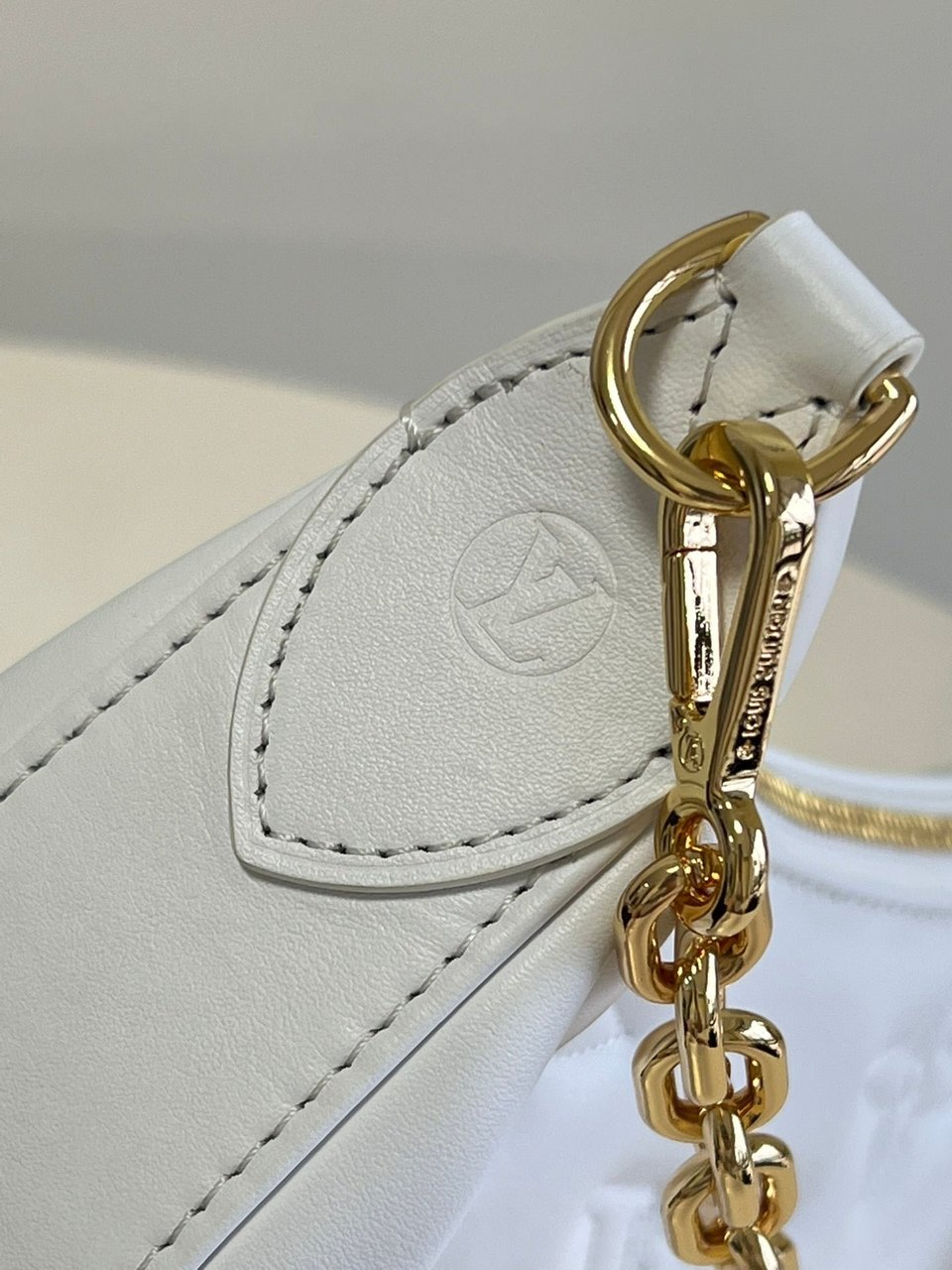 Louis Vuitton Over The Moon 27Cm White view 7