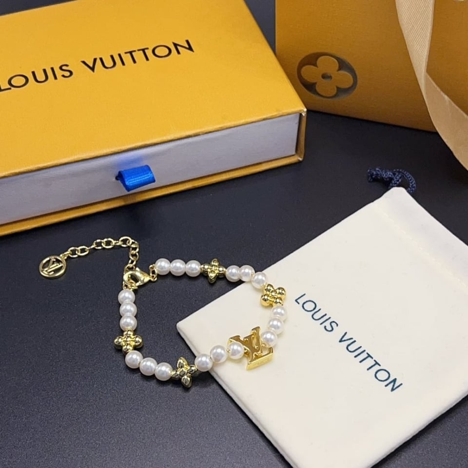 Louis Vuitton My Lv Pearl Bracelet M1129A view 4