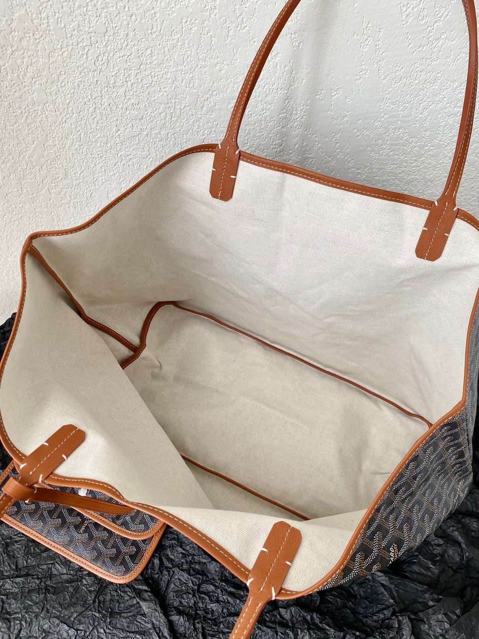 Goyard Saint Louis Gm 40Cm Black And Tan Canvas view 8