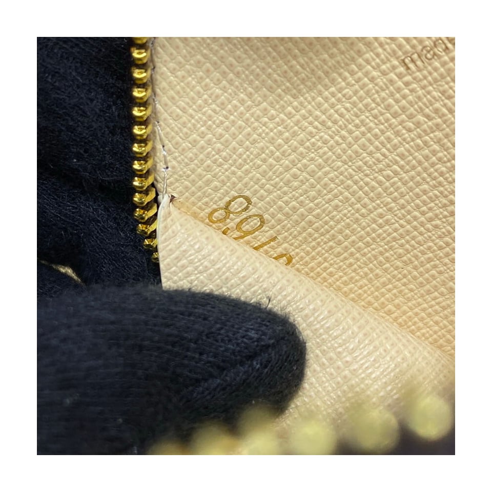 Louis Vuitton Monogram Round Coin Purse view 8