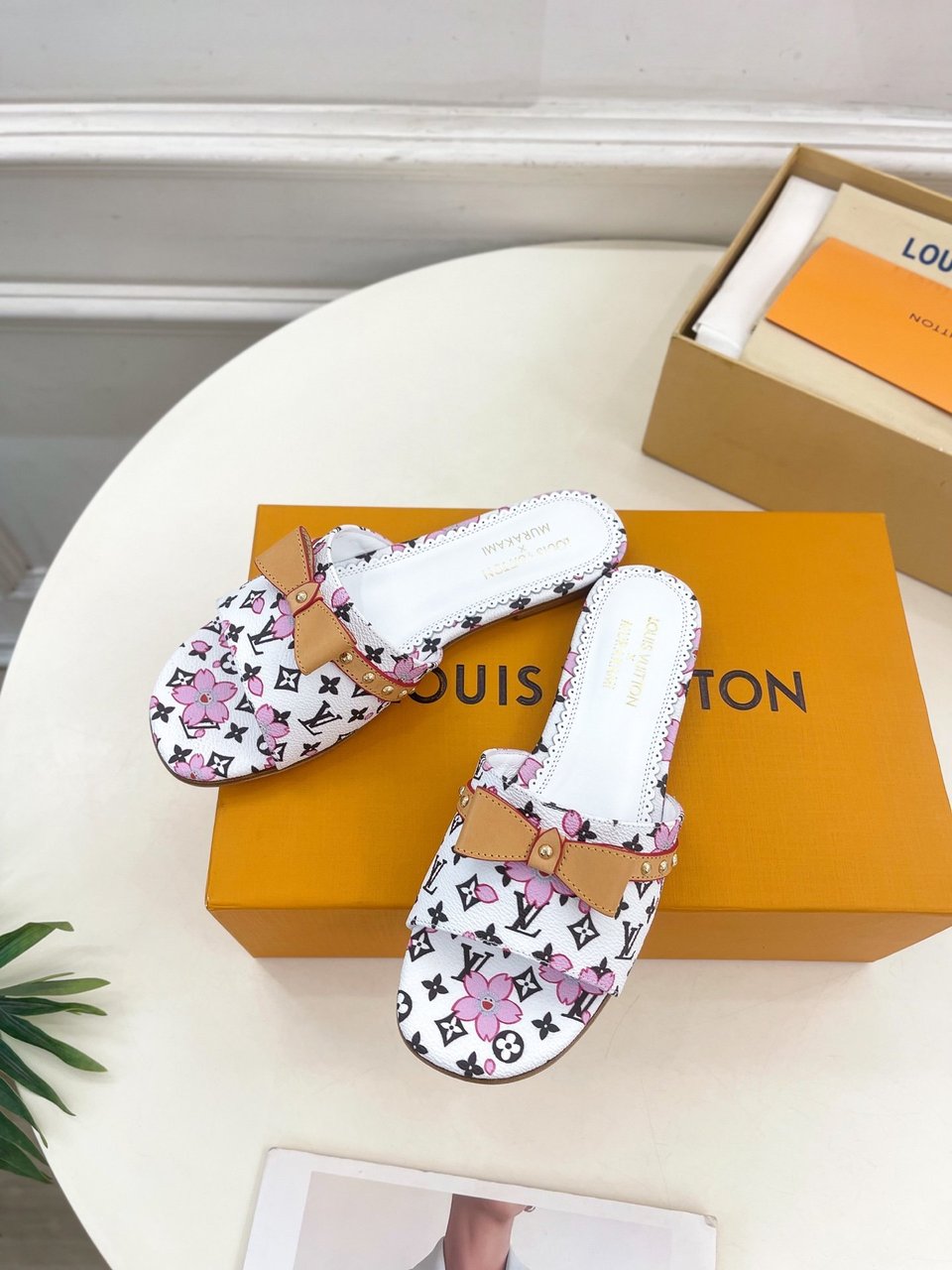 Louis Vuitton x Takashi Murakami Cherry Blossom Mule White view 3