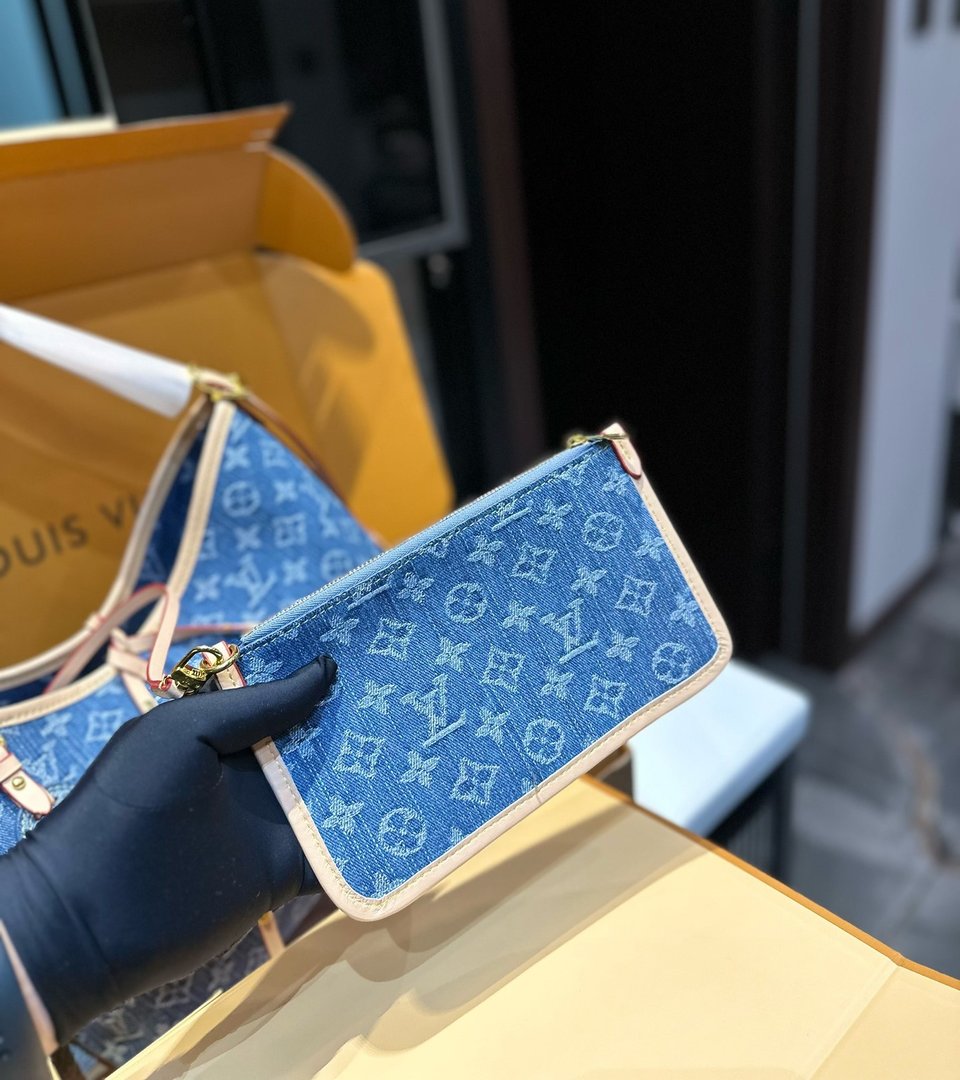 Louis Vuitton Carryall Pm Denim Blue 28Cm view 10