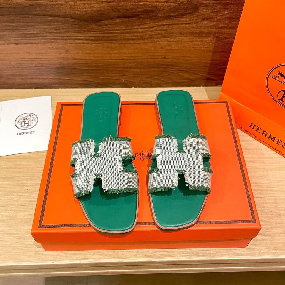 Hermes Oran Sandal Green H231095Z V1350 view 3