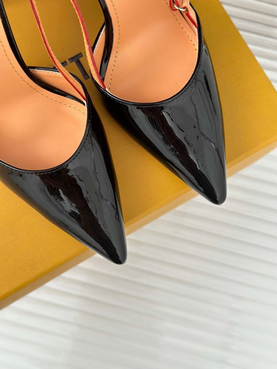 Louis Vuitton Blossom Slingback Pump Black 1Ac8Np view 5