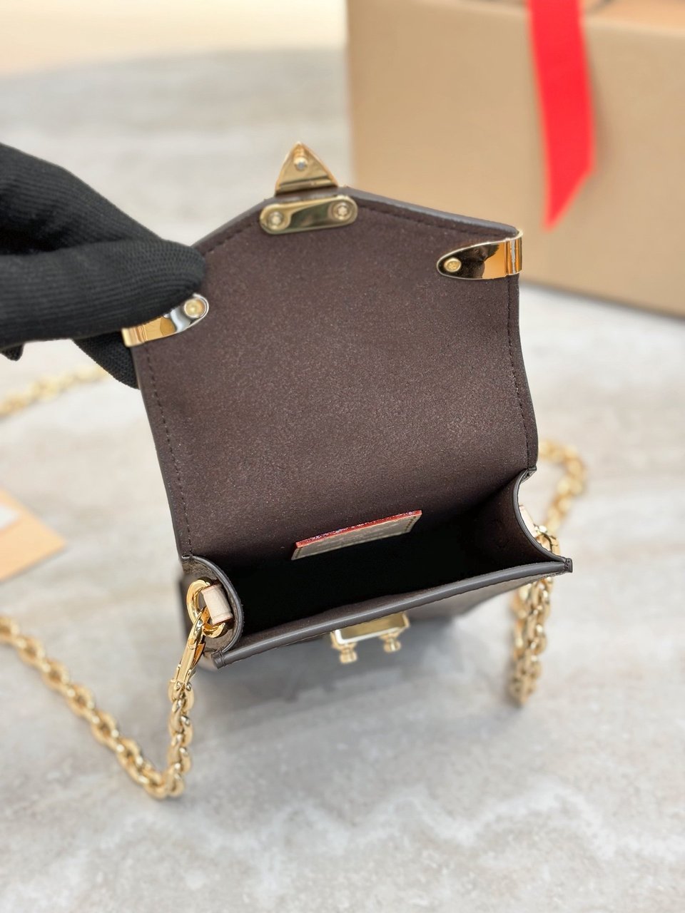 Louis Vuitton LV Phone Pouch Métis Monogram M13572 17.5cm/ 6.9in view 4