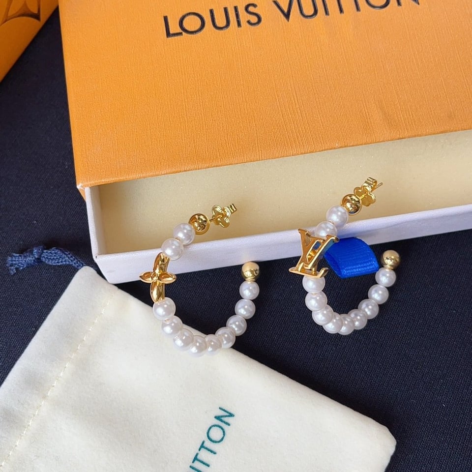 Louis Vuitton My Lv Pearl Earrings Gold M01988 view 2