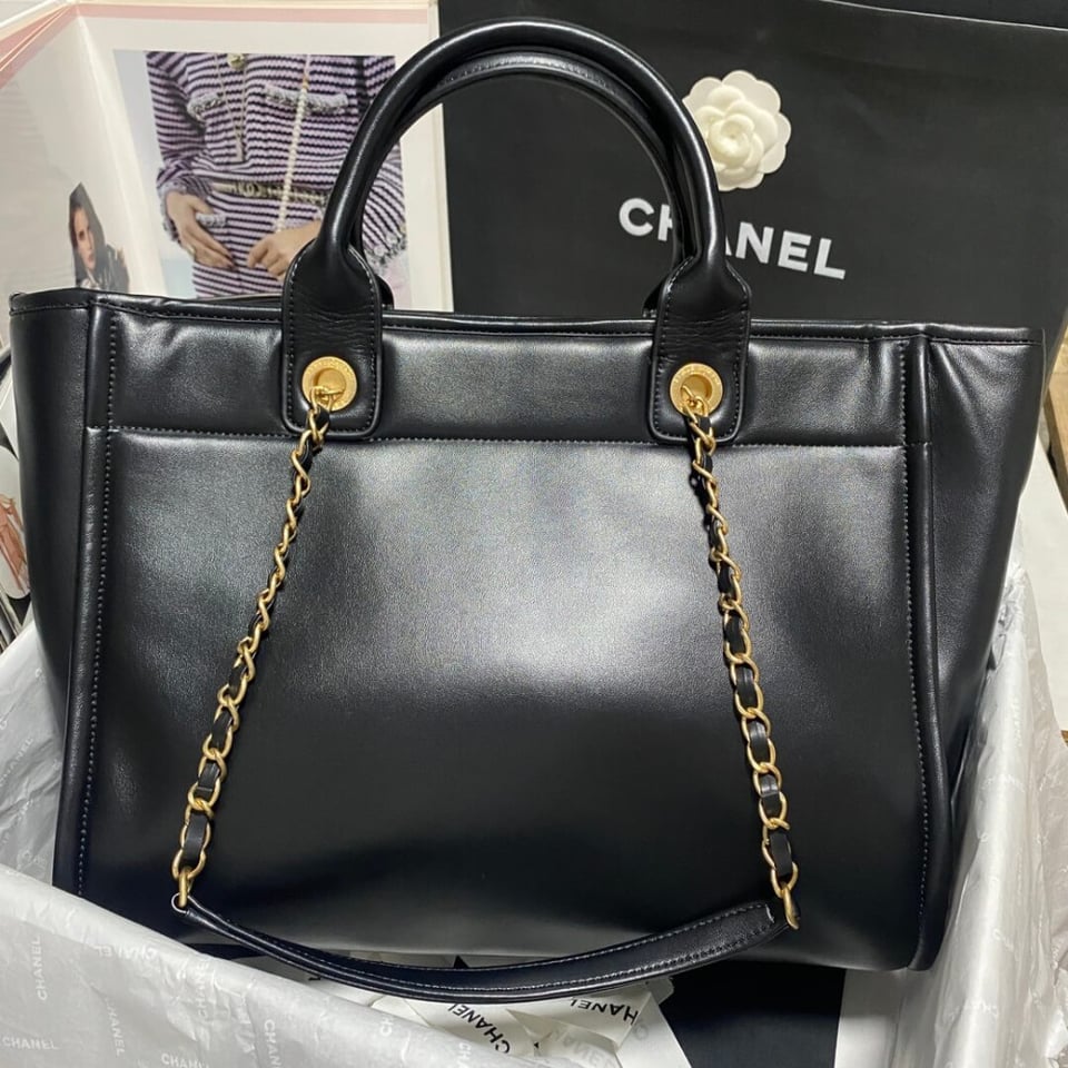 Chanel Deauville Calfskin Small Shopping Bag Black 39cm view 4
