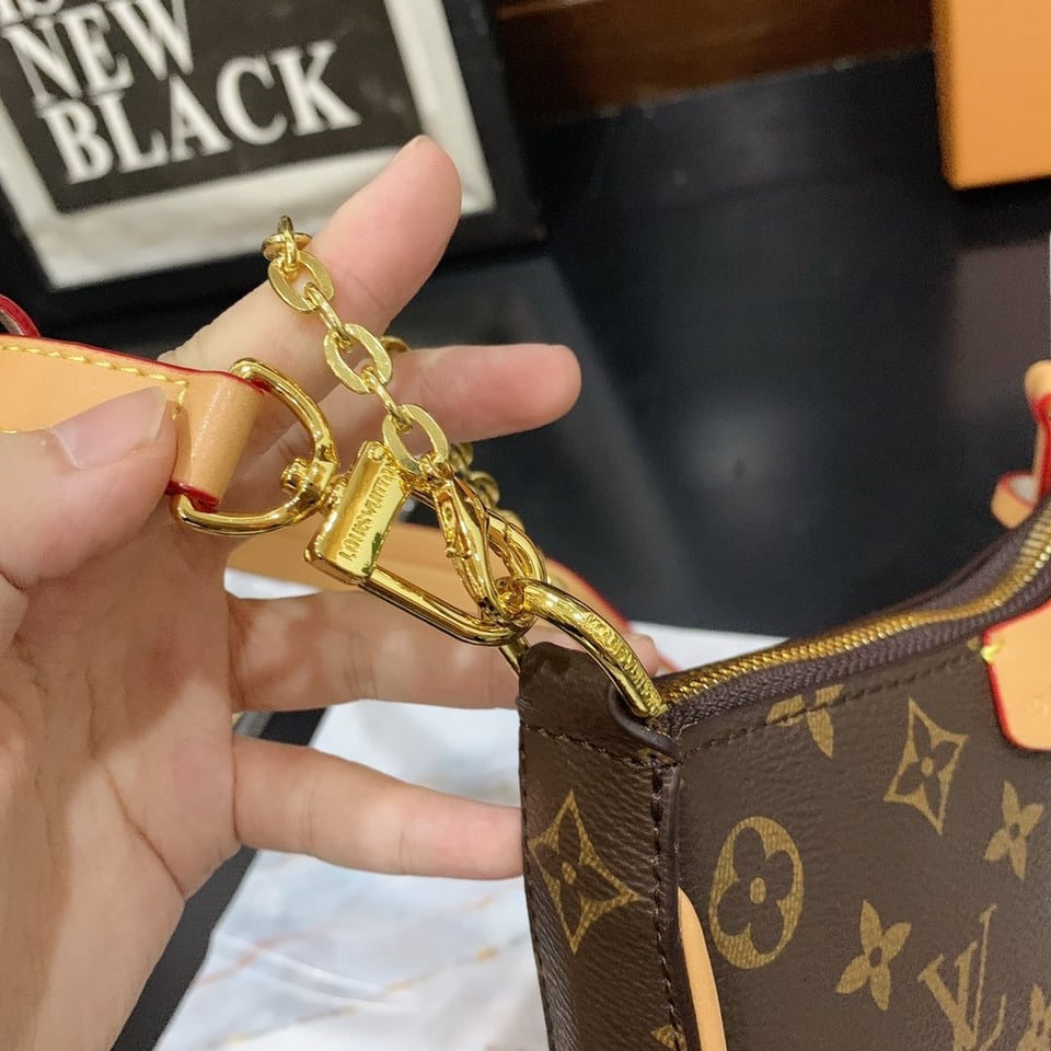 Louis Vuitton Monogram Pochette Brown 20Cm view 6