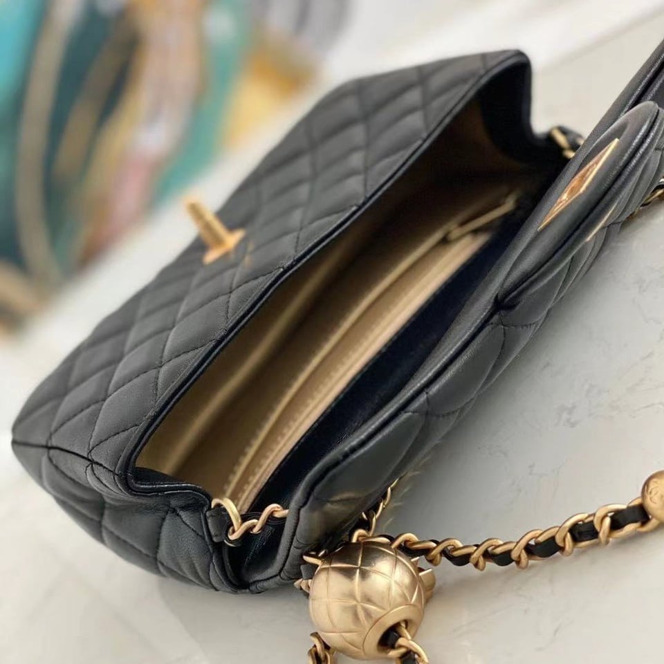 Chanel Shoulder Bag Black 20Cm/7.9in Ap1787 view 3