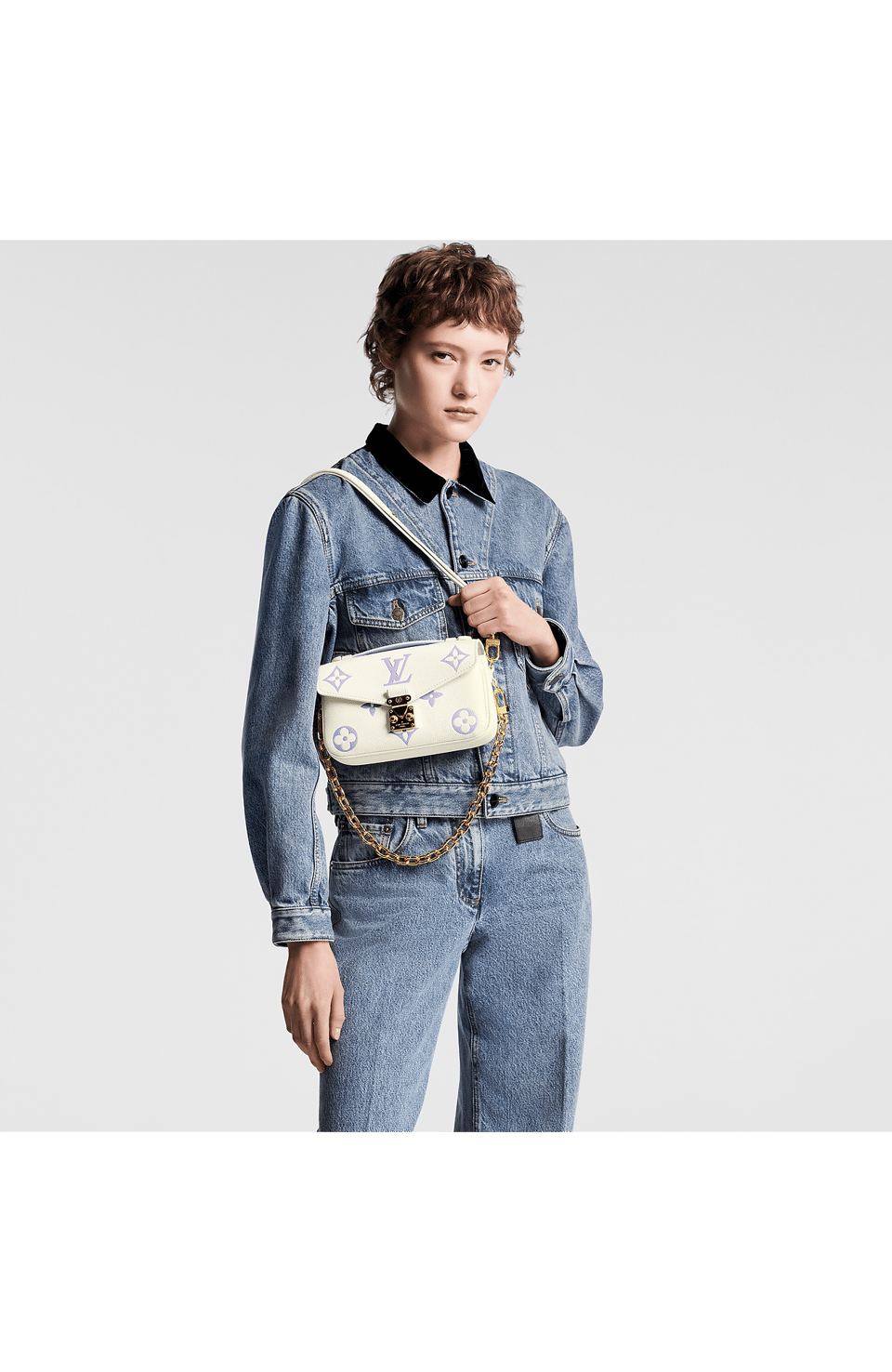 Louis Vuitton Pochette Métis East West M23940 view 10