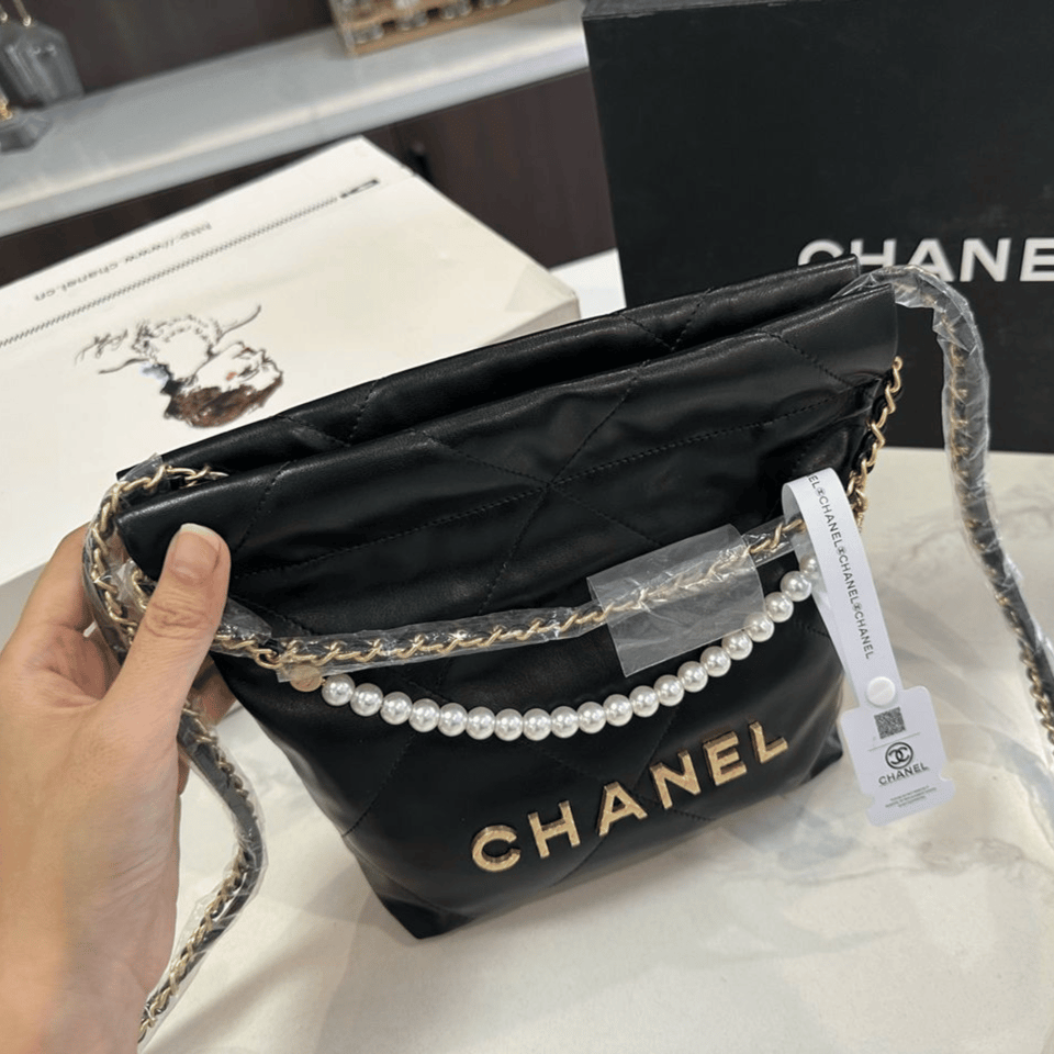 Chanel Pearl Chain Mini Vintage Gold Bag 20cm/7.9in view 9