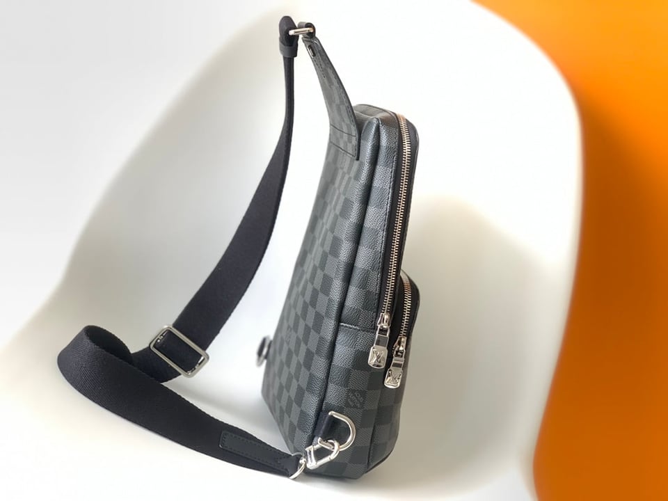 Louis Vuitton Avenue Slingbag Damier Infini Onyx Silver 31Cm N40097 Bag For Men view 5