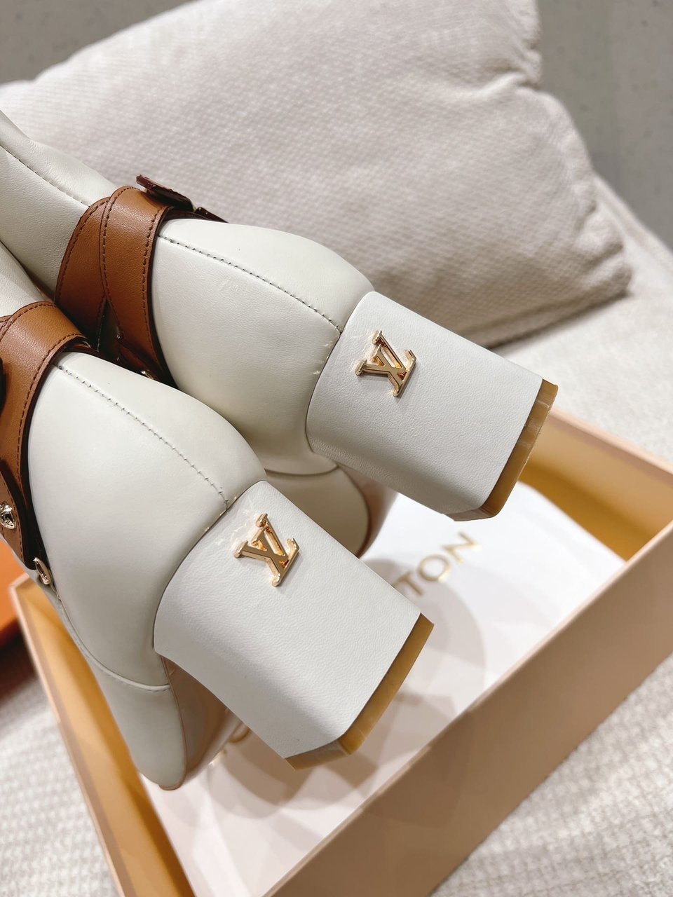 Louis Vuitton Parisienne Ankle Boot White view 4