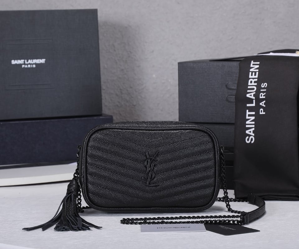 Saint Laurent Lou Camera Bag In Quilted Leather Black 18Cm view 3