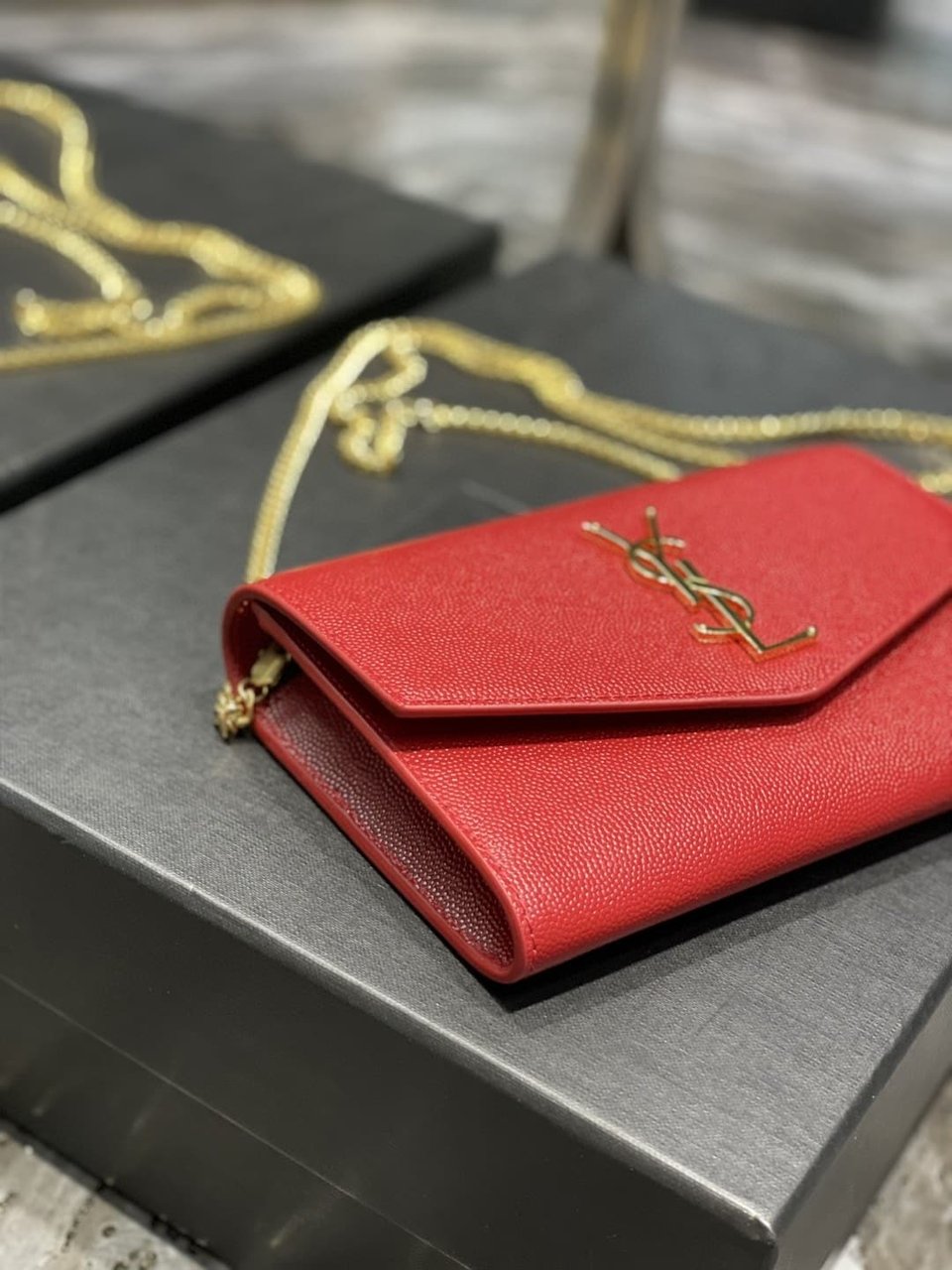 Saint Laurent Uptown Chain Wallet In Grain De Poudre Embossed Leather Red 19Cm view 7