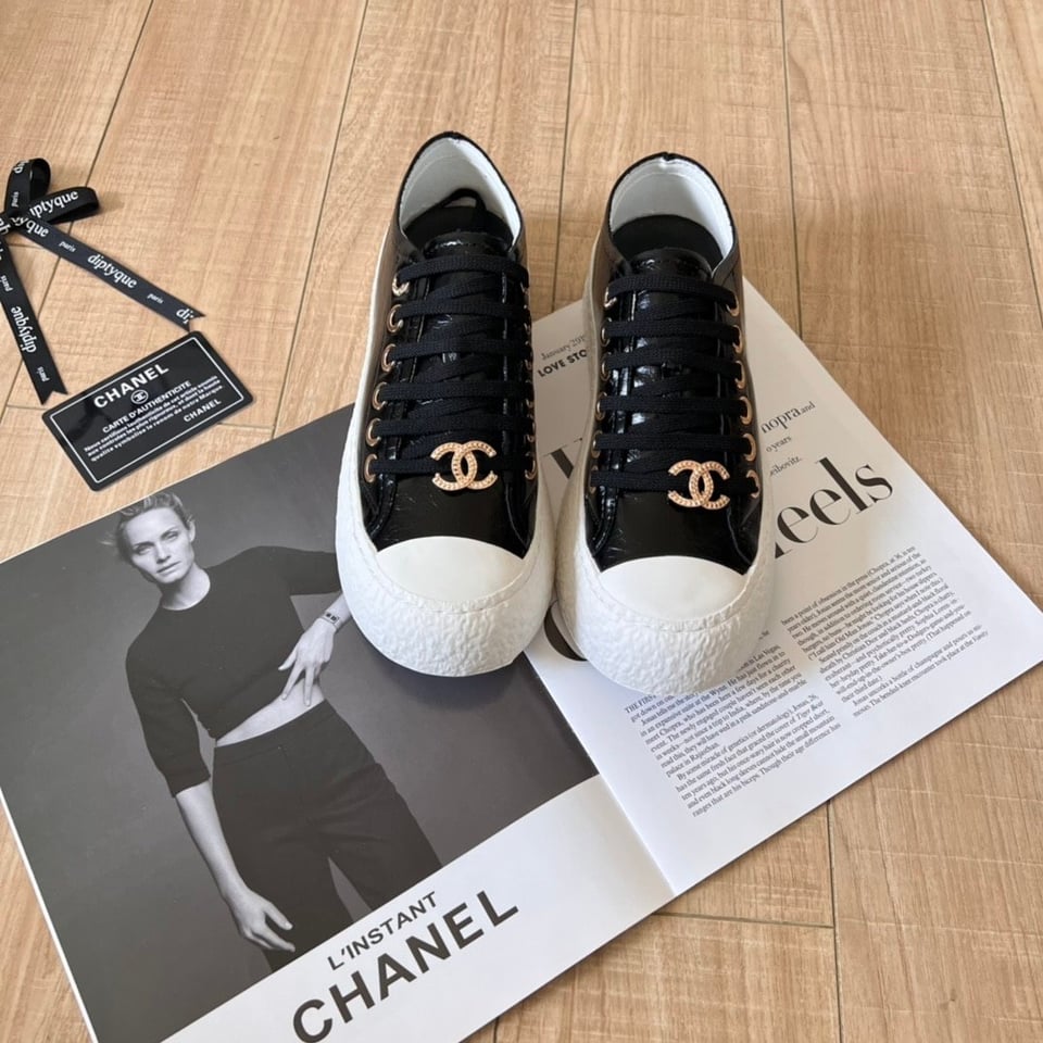 Chanel Women’S Sneakers Cc Trainers In Black view 4