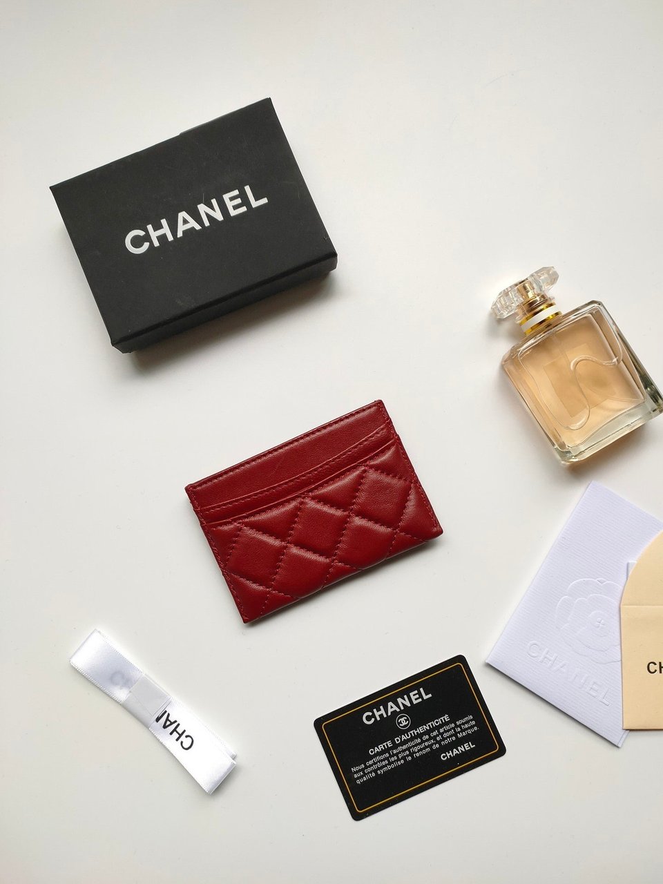Chanel Card Holder 11.2 Crimson Calfskin Gold Icon view 6