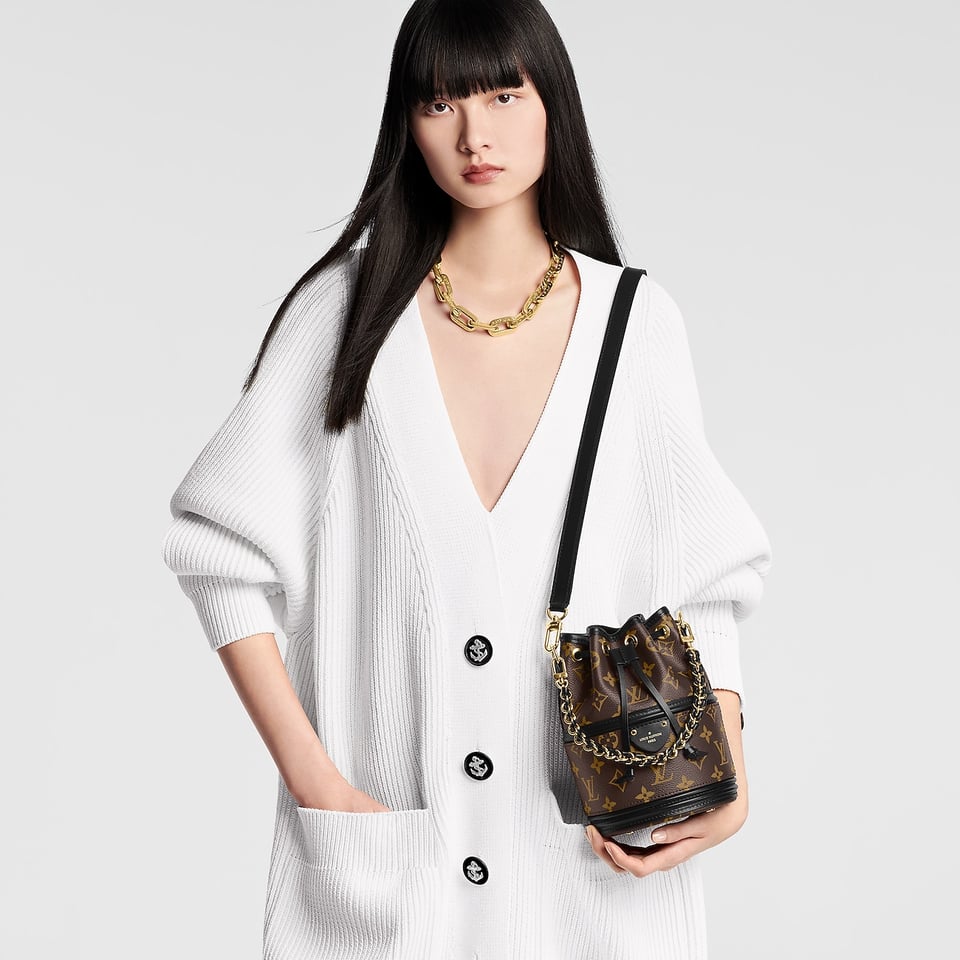 Louis Vuitton Canoé M83480 view 9