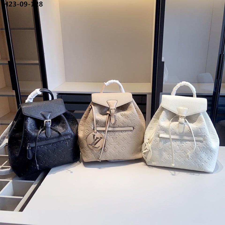 Louis Vuitton Montsouris Backpack Empreinte Turtledove 32Cm M45410 view 4