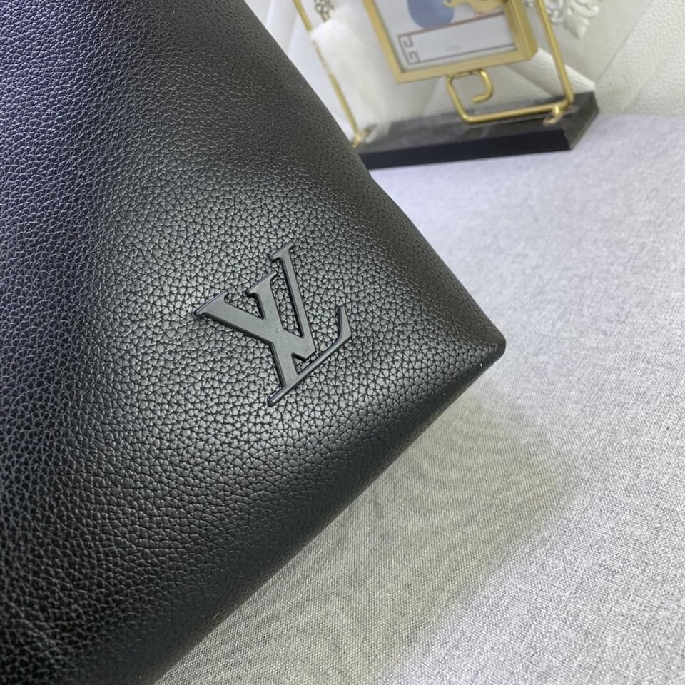 Louis Vuitton Pilot Tote Cowhide Leather Black 40Cm M24771 view 8