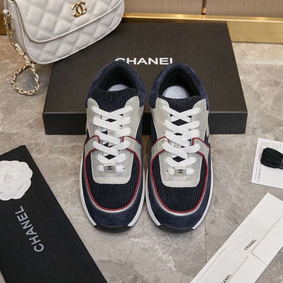 Chanel Cc Logo Sneakers Navy Burgundy view 8