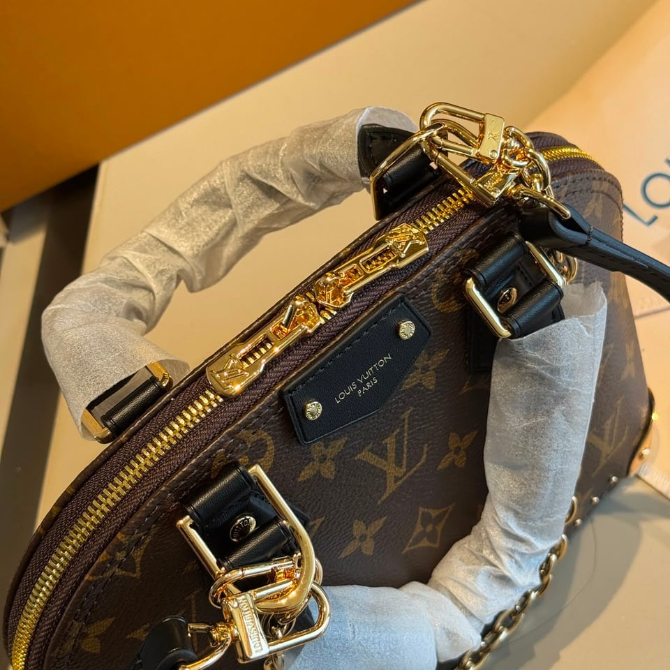 Louis Vuitton Alma Trunk BB Bag Monogram Canvas 22cm M26084 view 8