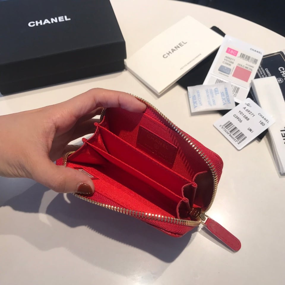 Chanel Zipped Coin Basic Purse 11 Red Calfskin Gold Icon view 7