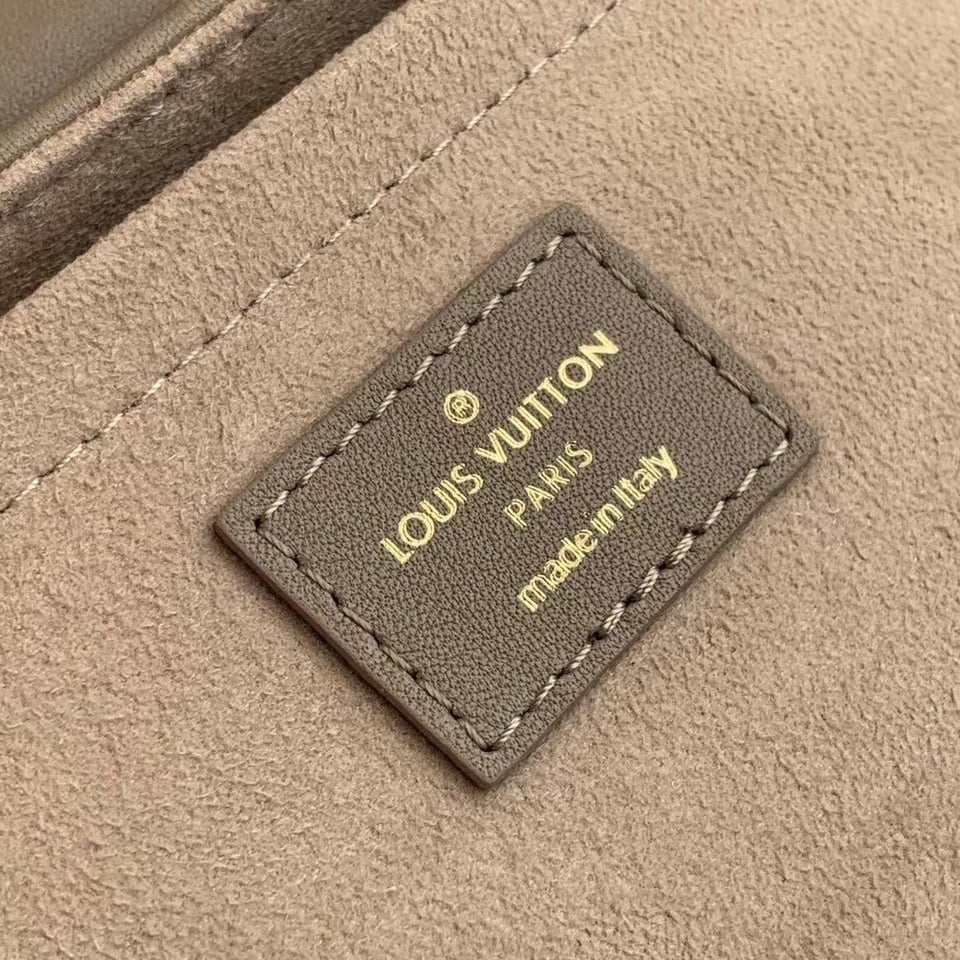 Louis Vuitton New Wave Chain 24Cm Dark Taupe M58550 view 9