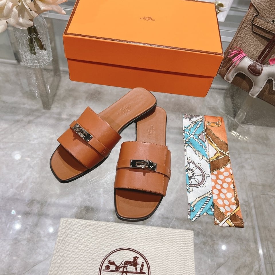 Hermes Giulia Sandal Brown H231056Z A3360 view 4