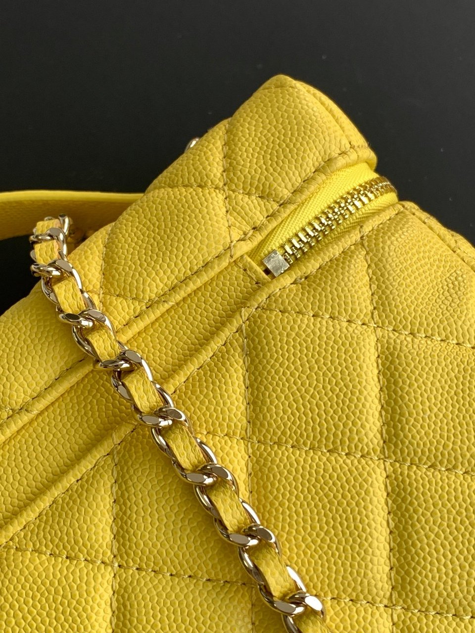 Chanel 25C Vanity Case Yellow 20cm view 7