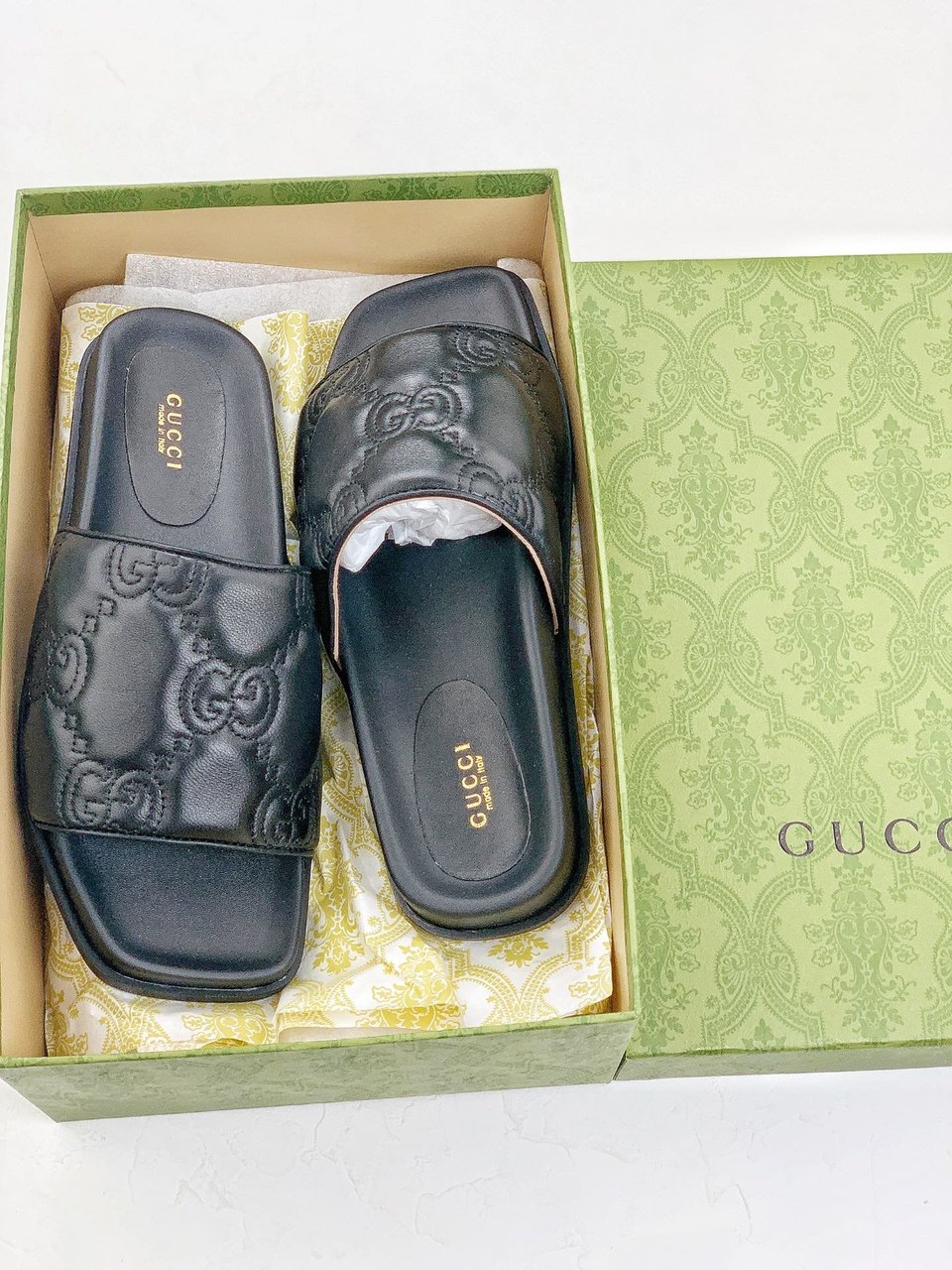 Gucci Womens Gg Matelasse Slide Black 694714 Bko60 1000 view 8