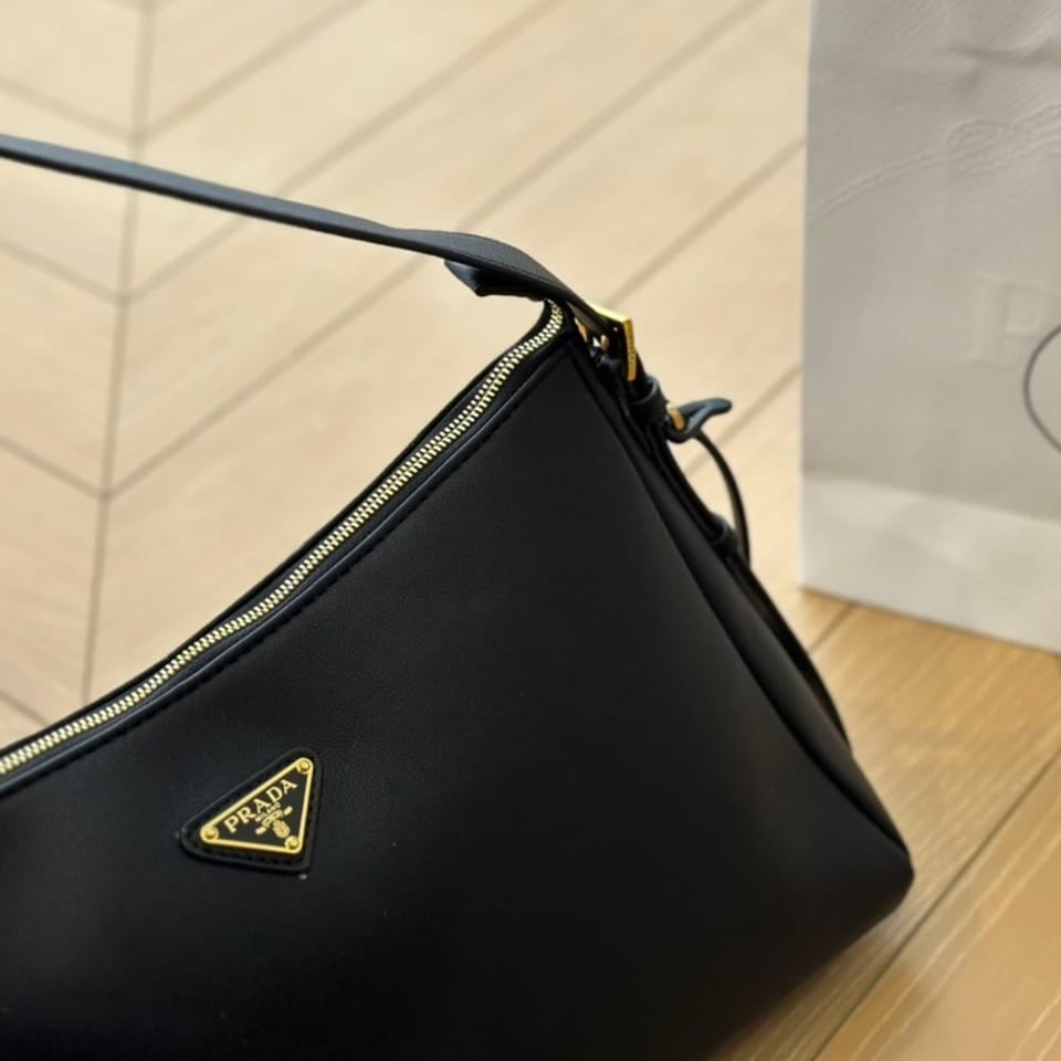 Prada Aimée Large Leather Shoulder Bag Black 39Cm view 6