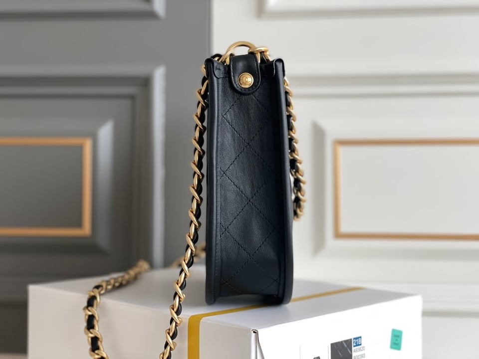 Chanel 24S 20Cm Hobo Bag Black Calfskin Gold Hardware view 8