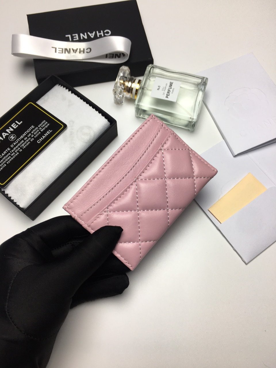 Chanel Card Holder 11.2 Baby Pink Calfskin Silver Icon view 4