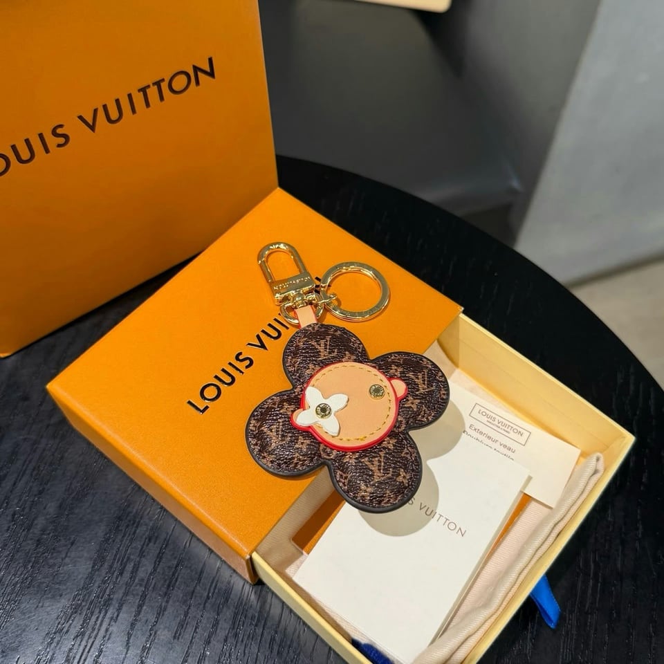 Louis Vuitton Vivienne Monogram Leather Key Holder &amp; Bag Charm 13.5cm/5.3in view 2