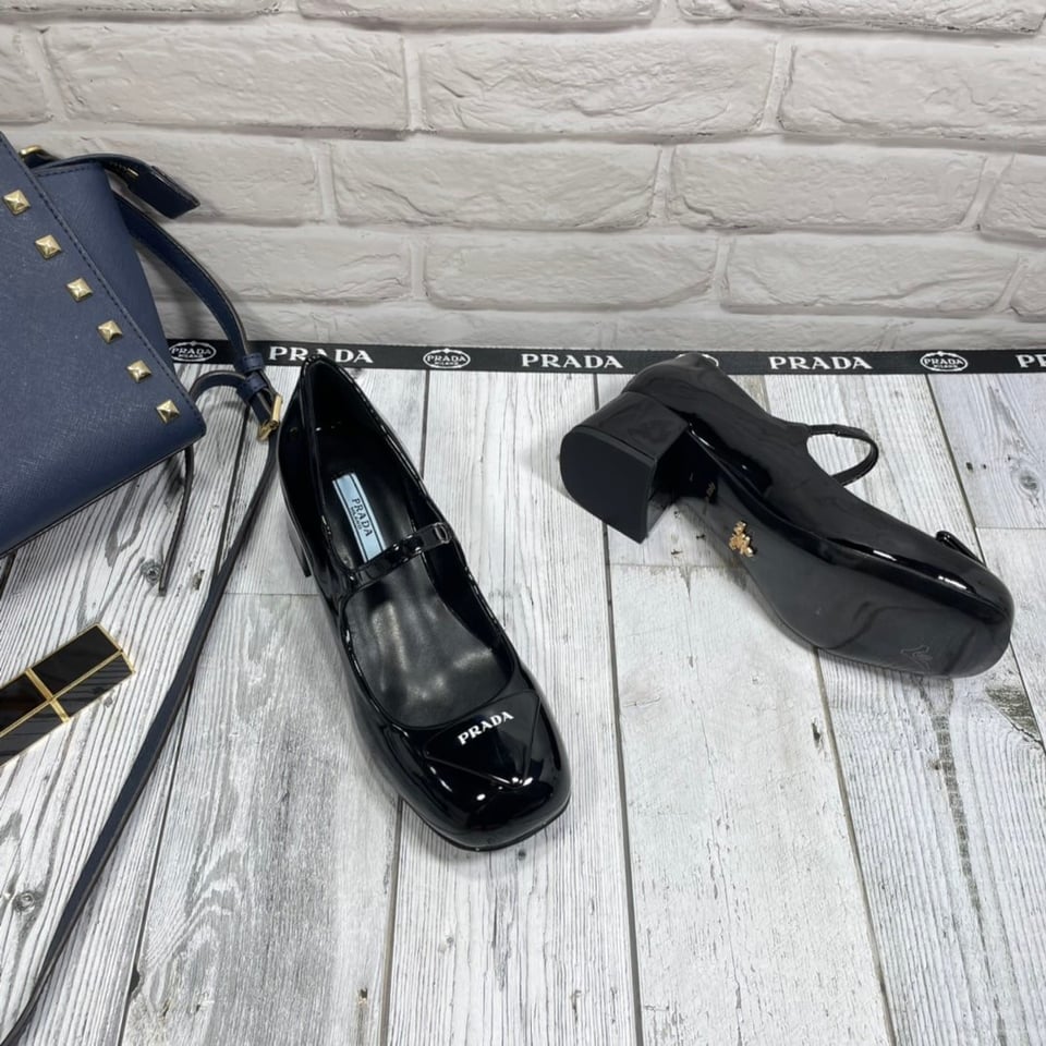 Prada Women’S Logo Patch Heeled Pumps Black 1I768Mf045069 view 10