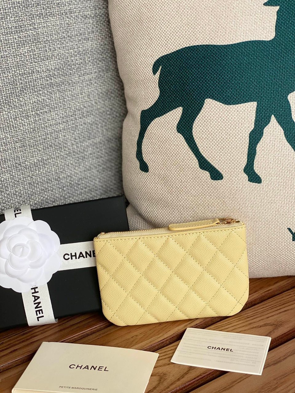 Chanel Zipped Wallet 15 Yellow Caviar Gold Hardware view 4