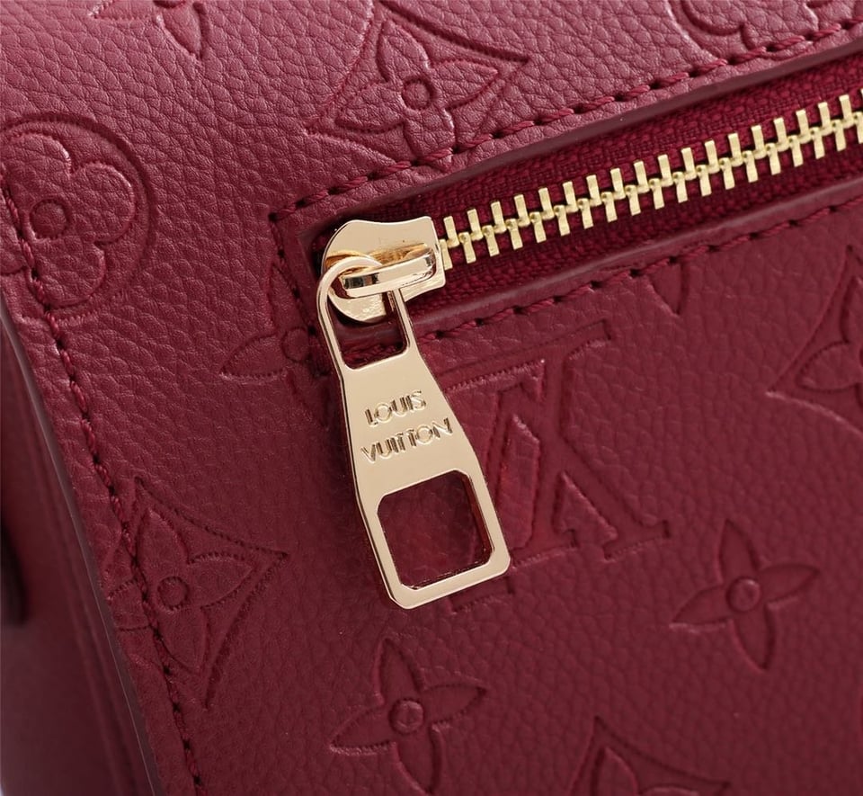 Louis Vuitton Pochette Metis Cherry Berry 25Cm view 7