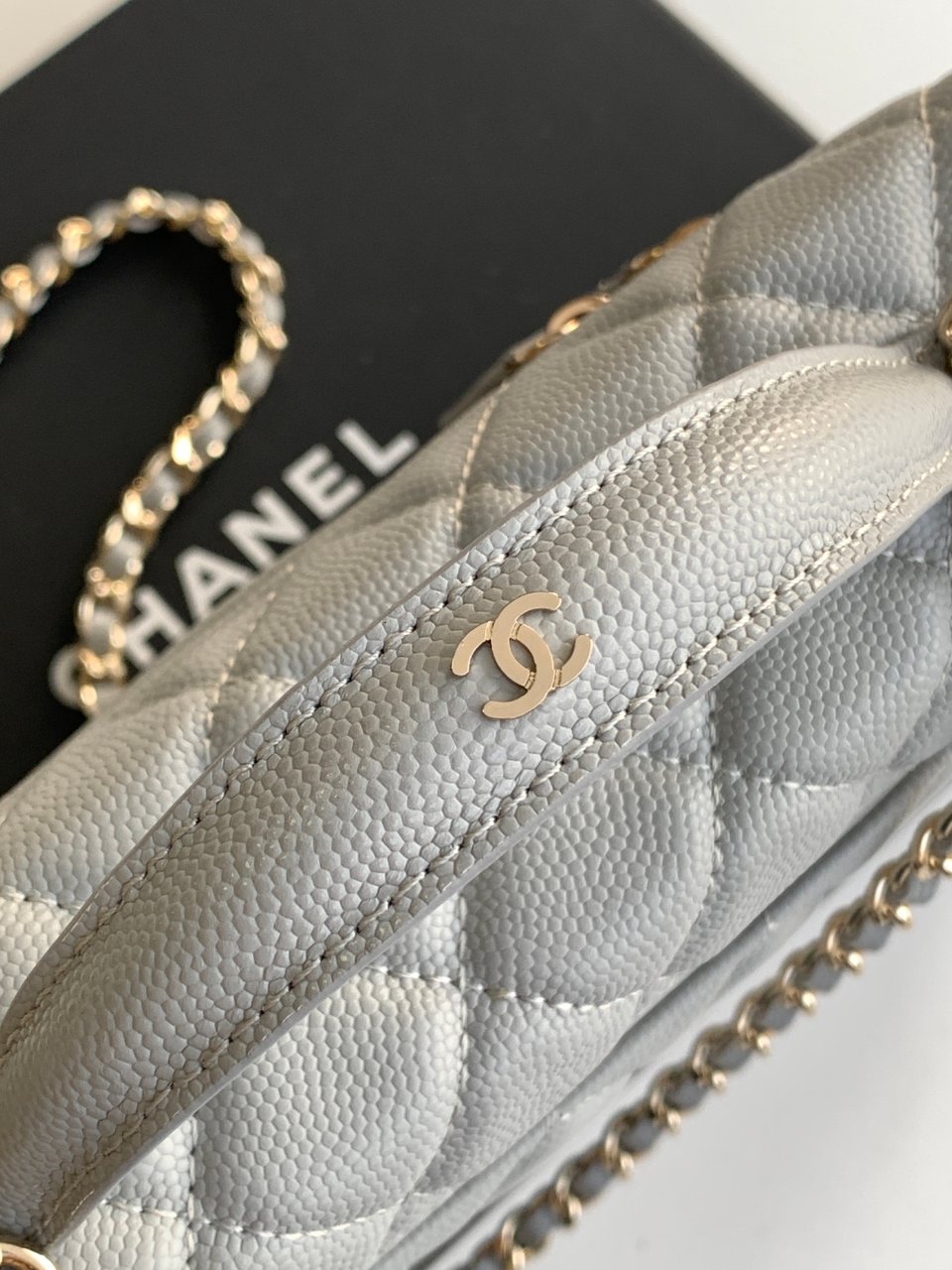Chanel 25C Vanity Case Light Blue 20cm view 8