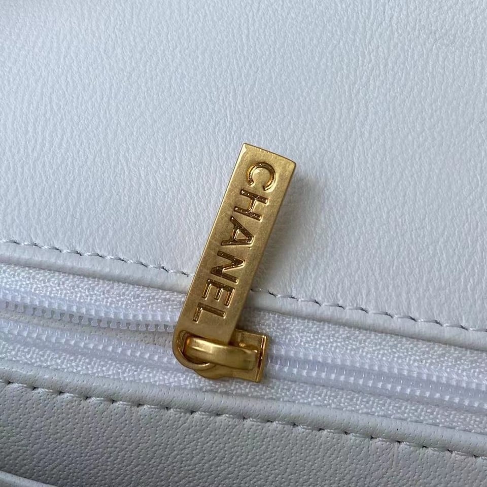 Chanel Mini Flap Bag With Top Handle White 20Cm As2431 view 8