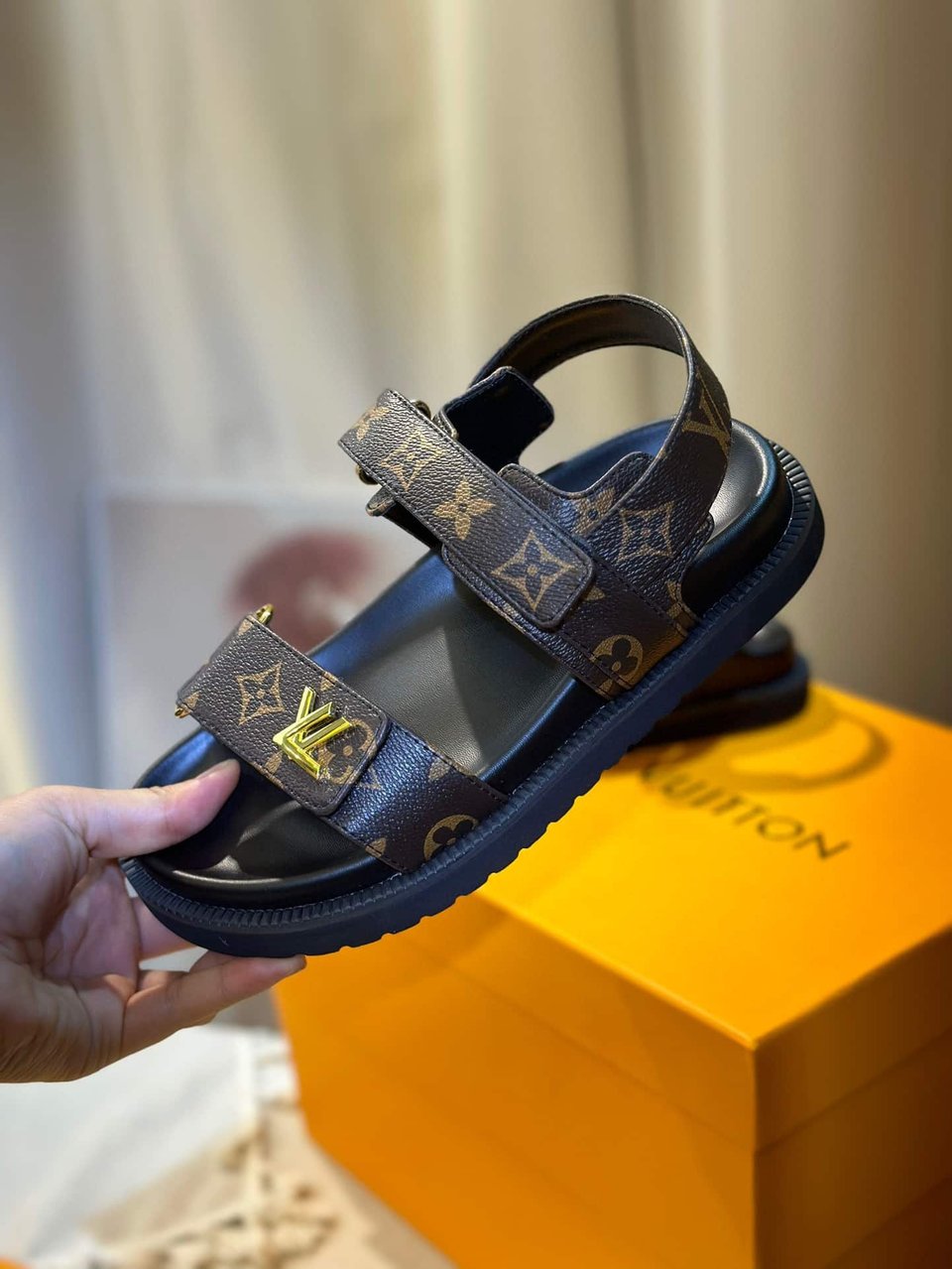 Louis Vuitton Lv Sunset Flat Comfort Sandals Brown Black 1Acmy5 view 3