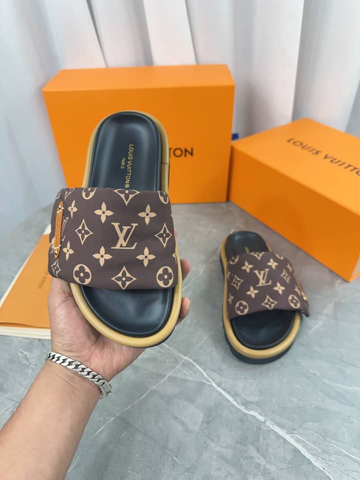 Louis Vuitton Monogram Brown Logo Brown view 3