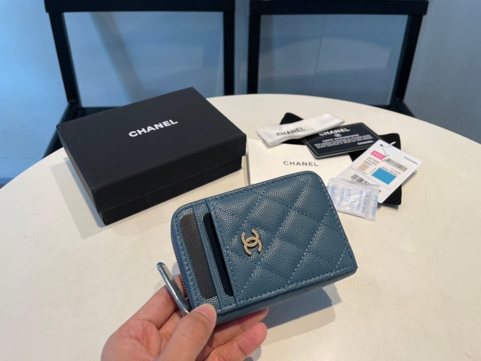 Chanel Zipped Coin Purse 11 Aegean Grained Calfskin view 3
