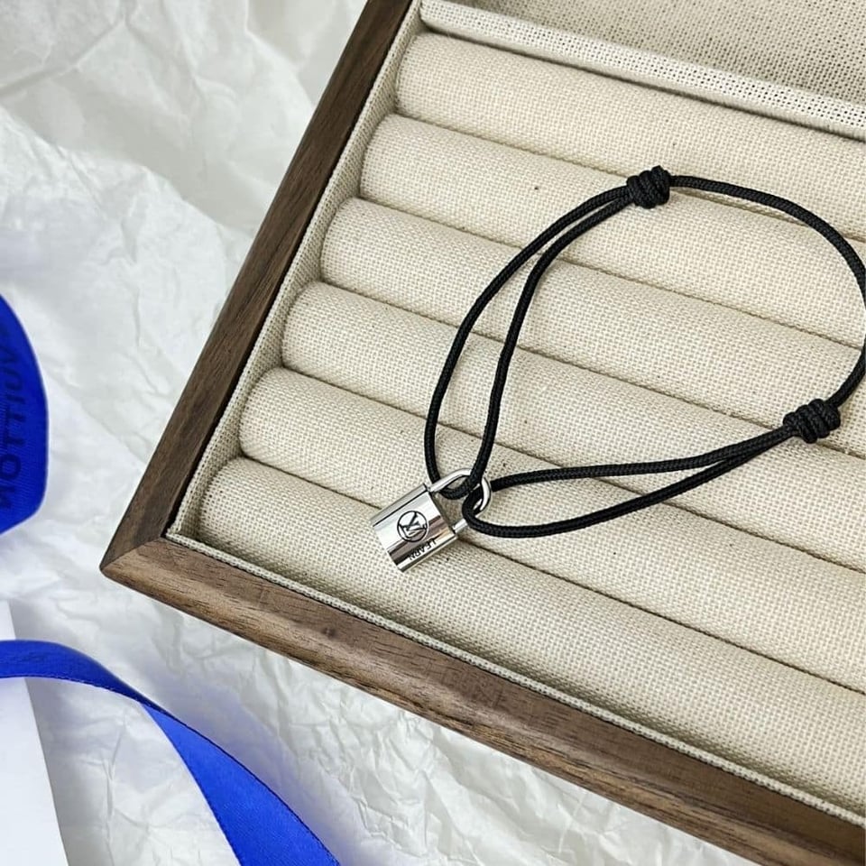 Louis Vuitton Silver Lockit Bracelet Black Q05942