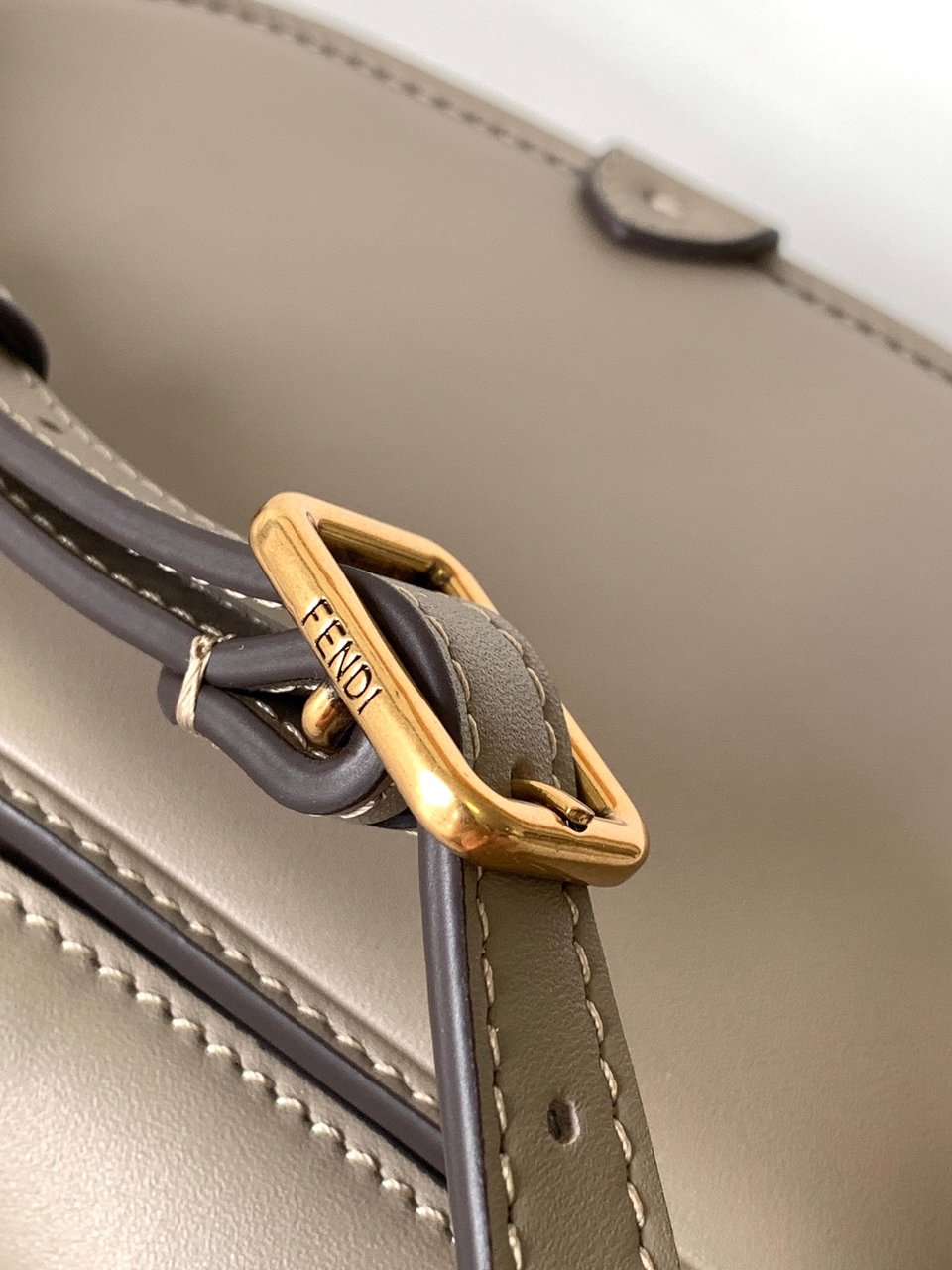 Fendi C’mon Medium Shoulder Bag 21cm/ 8.3in view 6