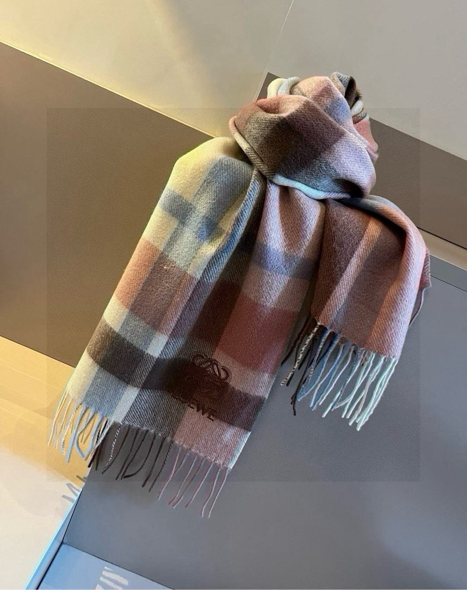 Loewe Wool Scarf Plaid Pink For Women 180cm view 4