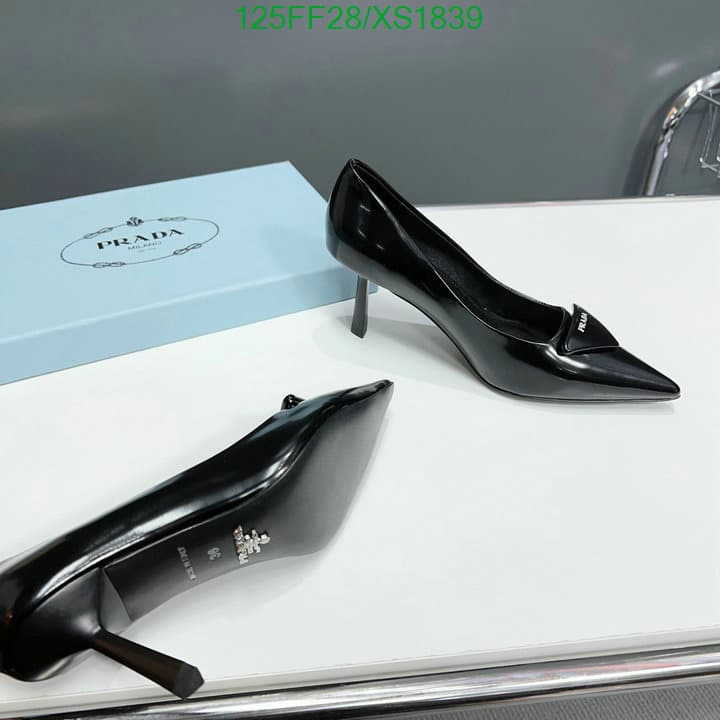 Prada Cleavage Nero Leather Pumps Black view 9