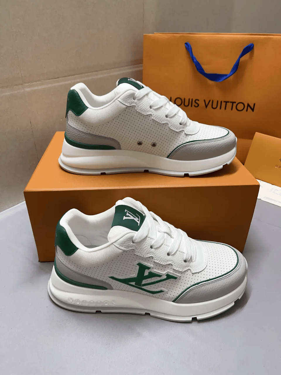 Louis Vuitton LV Classic Green Sneaker for Men 1AHSUK view 8