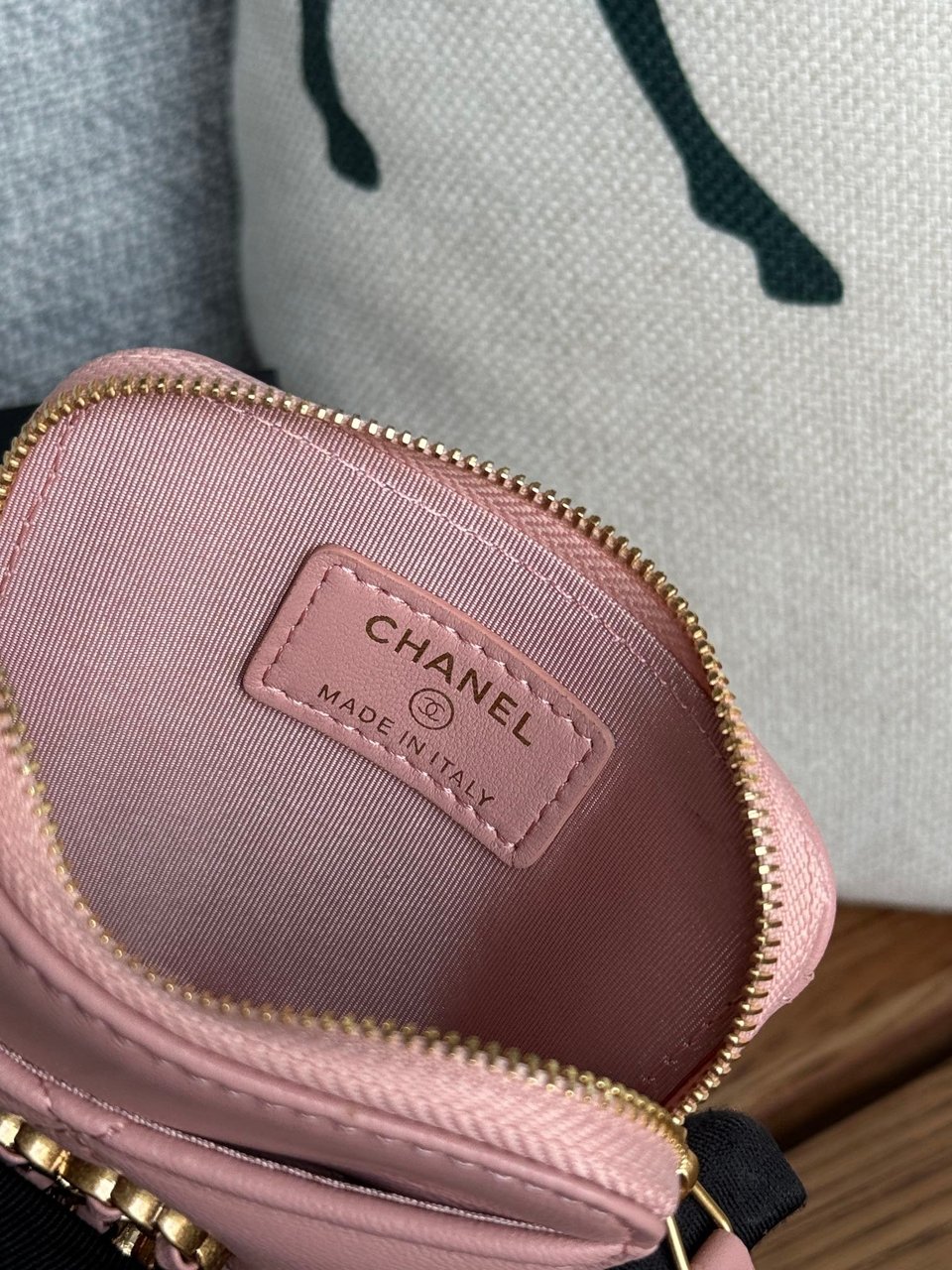Chanel 19 Zipped Coin Purse 11Cm Pink Lambskin Gold Hardware view 5